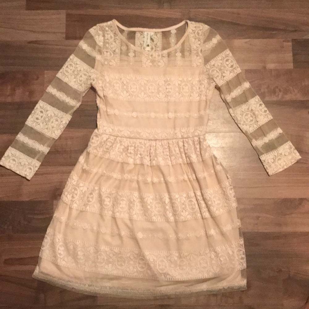Champagne Lace Scoop Neck Dress